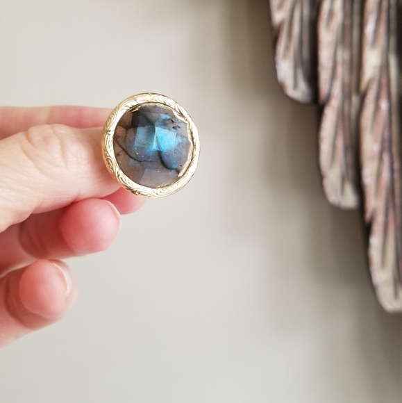 SOLD Italian Luxury! Estate 14k Labradorite Ring - Picture 8 of 8